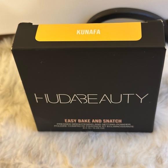 Huda Beauty Easy Bake and Snatch Setting Powder Kunafa NIB - Picture 6 of 6